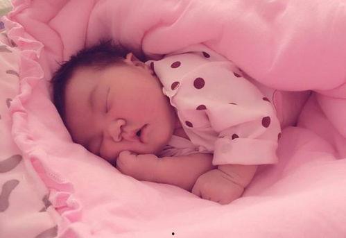 婴儿拉屎视频,揭秘婴儿肠道健康秘密